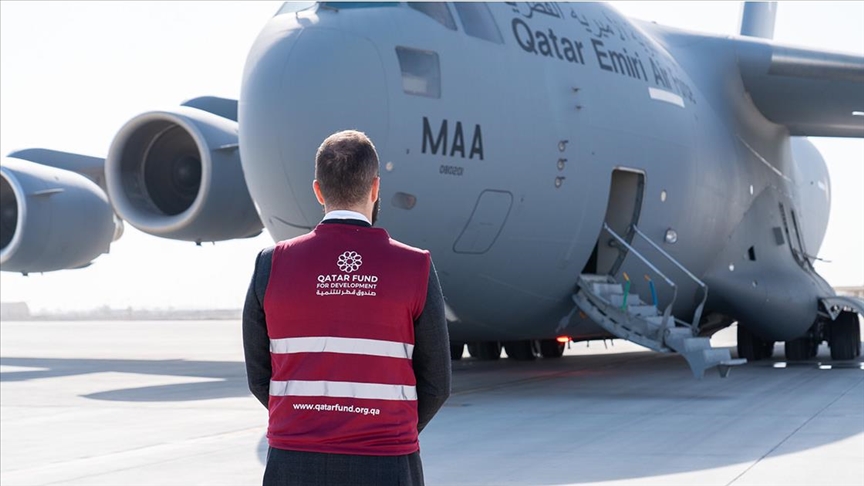 Katar, Türkiye ve Suriye’deki depremzedelere yardım için “seferber” oldu